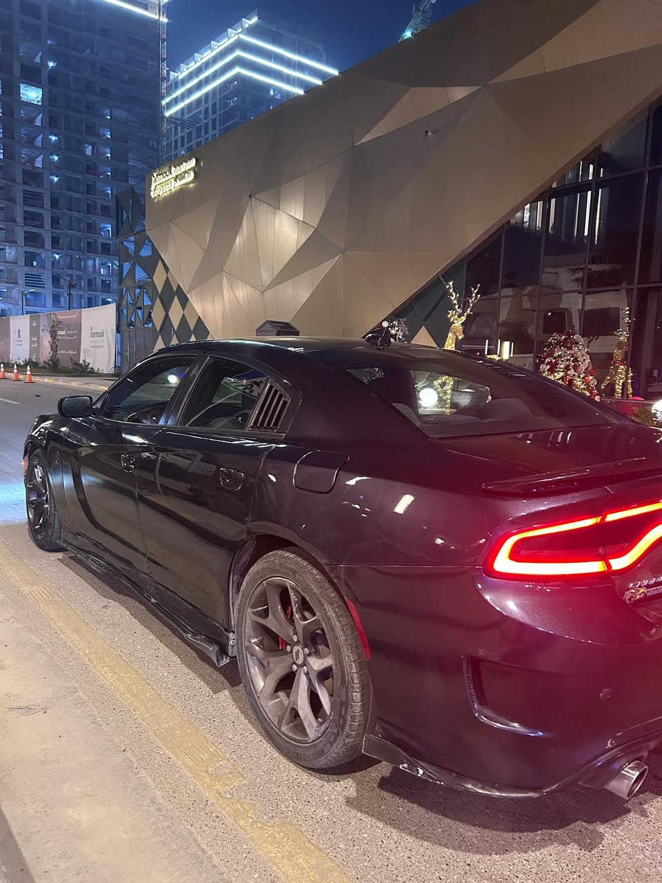 جارجر gt موديل 2019
ماشيه 86 الف ميل 

مواصفات ال gt معروفه سياره مسويلها ادامه كامله 

حادثها بامريكا جاملغ وشويه من الصندوق وبيها باب كلير وبارد بسيط بالجاملغ الامامي 

السعر ١٩٥ وبيها مجال 

مكاني بغداد حي الخضراء 

***********
