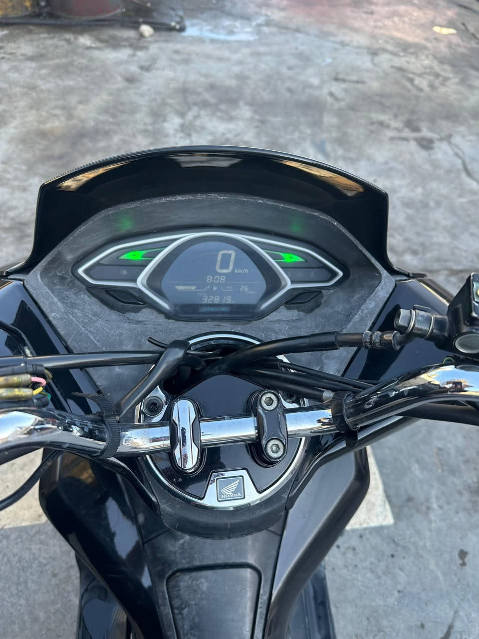 السلام عليكم دراجة بي سيكس جيل ثالث كوري ماشية 35دراجة نضيفة مكينة مكفولة برغي ما مفتوح بس عوزة تعديلات بصيطة يعني بية طخات بصيطة دراجة خير من الله المكان حي اور الشيشان قرب جامع بيت مجيسر سعر الدراجة 11 ونص وبيه مجال رقم ‭٠٧٧٠ ٨٣٣ ٠٩٢١‬ ولحساسات والكهربايات كلة شغالة
