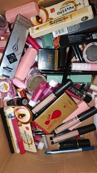 مكياج • مشروع صغير • دعم محلي