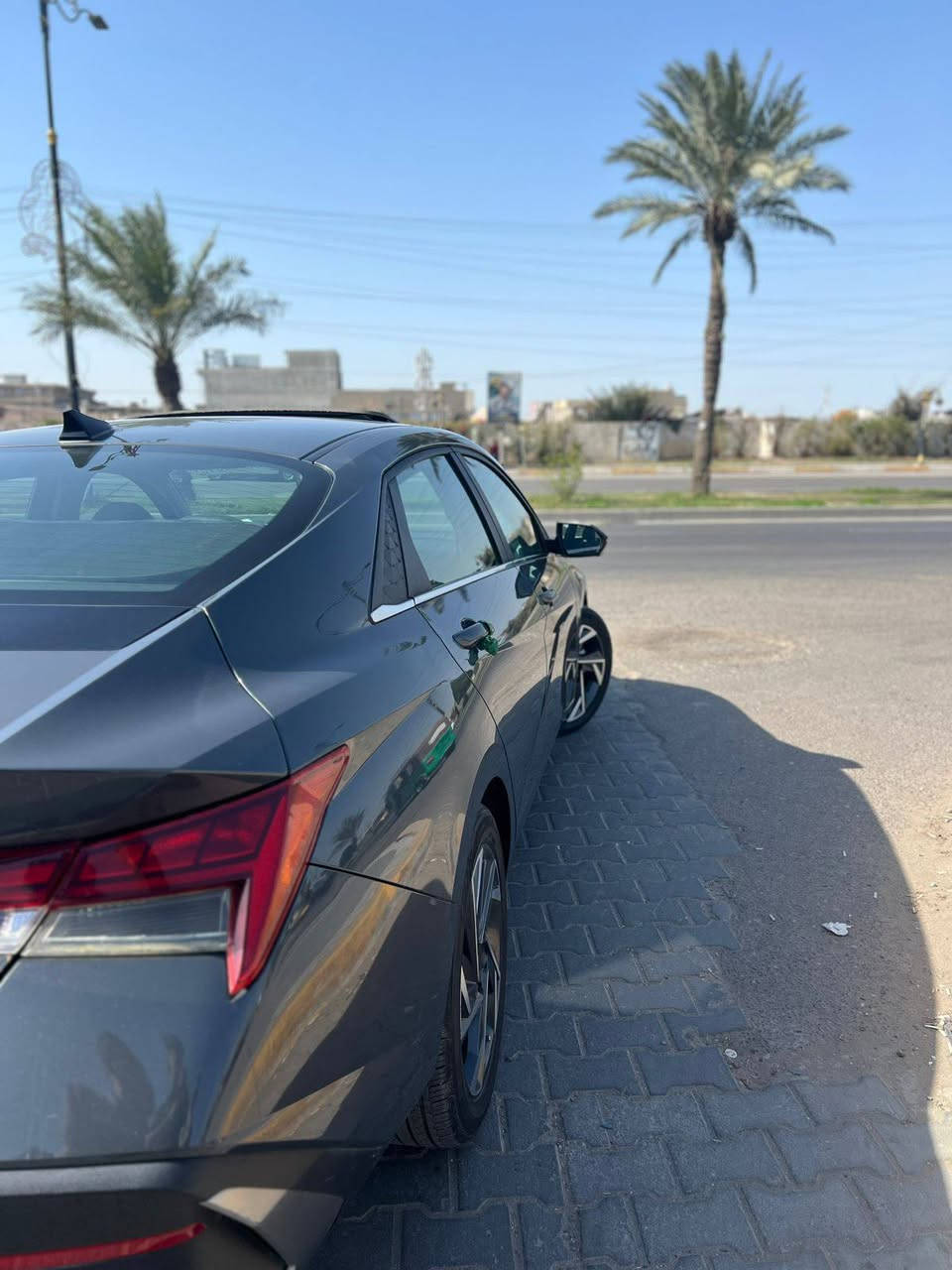 ألنترا موديل 2024 limited فول مواصفات للأخير 1/1 دخول جديد (حادثه بسيط صور الحادث مرفقه )
المواصفات.......

فتحه سقف اسلايت 

بصمه تشغيل 

بصمه ابواب 

تشغيل عن بعد 

رادار أمامي 

لد داخلي  على طول الدشبول متعدت الالوان 

كشن جلد 

كشن تدفئه

كشن كهرباء

تبريد منفصل 

شحن لاسلكي

تدفئه ستيرن

ماشيه 26000

سيتم سماعات BOSE

رادار خلفي 

رادار جانبي 

رادار امامي 

ويل كب كروم بلادي

للبنات زنون عدسه عدد2 وليس لد عدسه 

تحديد مسار 

مثبت سرعه 

وقوف ذاتي 

مانع اصتدام

شاشه ثلاث انظمه (سمارت - نورمال - سبورت )

شاشه دجتال  متصله 

كامرا امامي وخلفي

محرك 2000دوش

السياره نضيفه بشكل

أربع كاميرات محيطية

كشنات كهرباء

حساسات امامي

حساسات خلفي

ألون رصاصي 

رقم بغداد 

تحويل مباشر 

الاتصال***********
