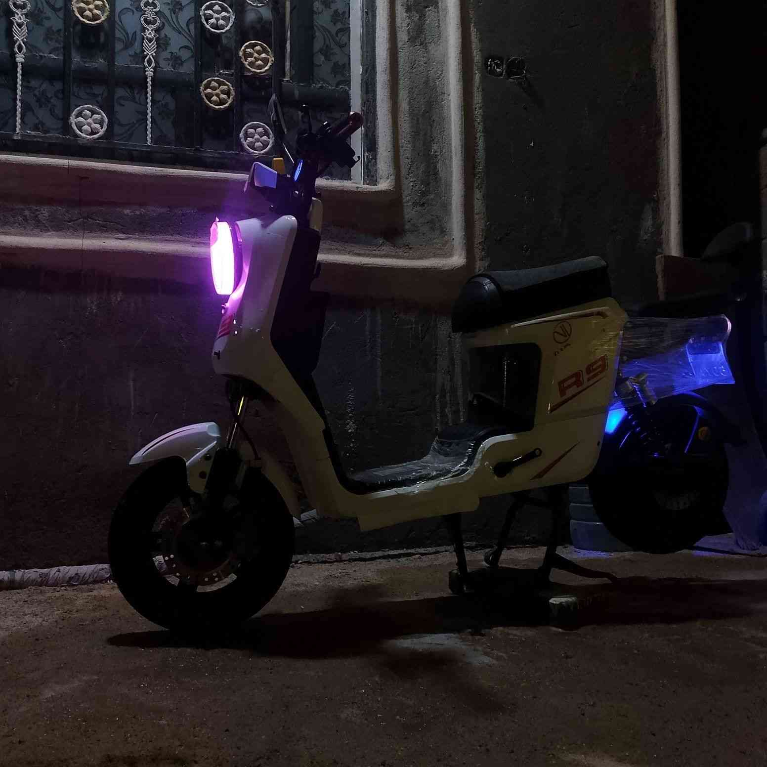 السلام عليكم دراجه شحن للبيع نوع الدراجهR9 نضيفه كلش مابيهه اي نقص مديل 2024دراجه جديده كلش حلوه السعر 475وبيهه مجال عنوان بصره ابو الخصيب رقم الهاتف ***********
