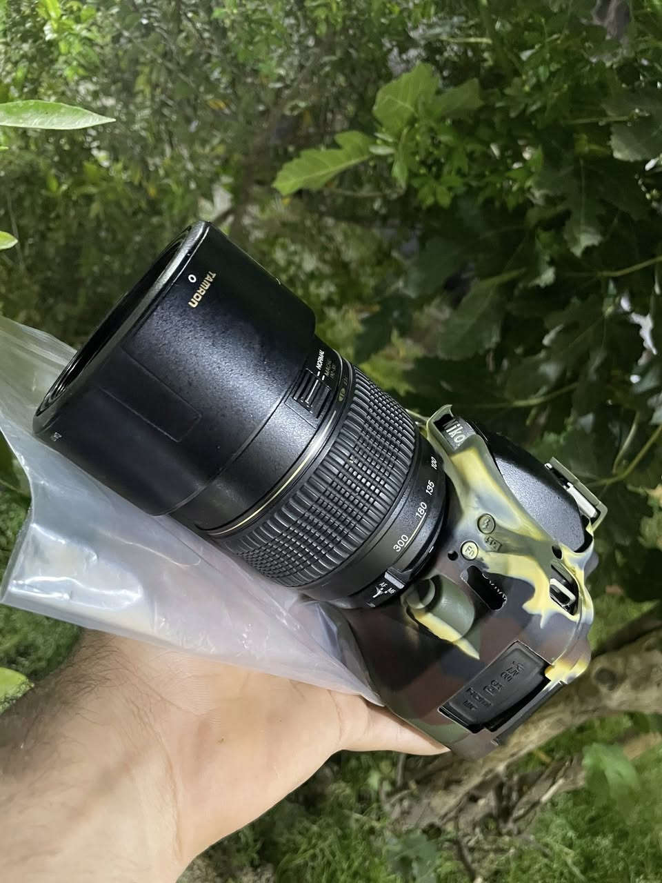للبيع نيكون
NIKON

5100 D

الملحقات 

شاحنه 

بطاريه 

عدسه 300.70 تآمرون رياضيه

كفر درع جلاتين

جنطه درع ضد الكسر

كيبل نقل 

الكامرا نظافة جداً عاليه ستخدام قليل

المكان بغداد للاستفسار اكثر السعر خاص او الاتصال ع الرقم ***********
