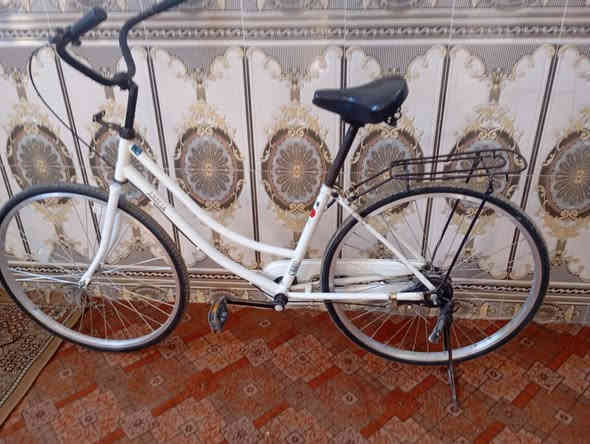 سلام عليكم بايسكل للبيع المكان الرميثه رقم موبايل ***********
