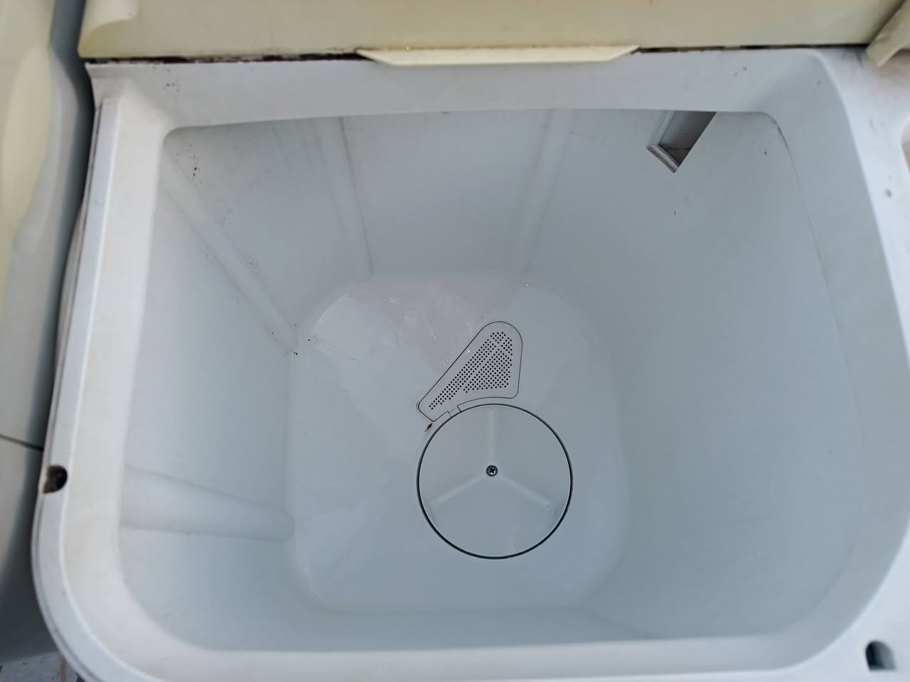 غسالات للبيع سامسونج 10 كيلو توبون الاصليه 12 كيلو الخلل نشافة عاطل  السعر 80  قفل ‏‪التواصل ‏‪***********‬‏ العنوان سبع بكار
