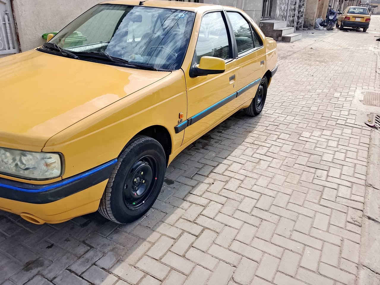 سلام عليكم بيجو لميس موديل ١٥  سياره مكينه كير حداده تخم تاير تبريد تدفئه هيئه مصفره غرامات سنويه ٣٠ العنوان بغداد مدينة الصدر السعر 42 ***********
