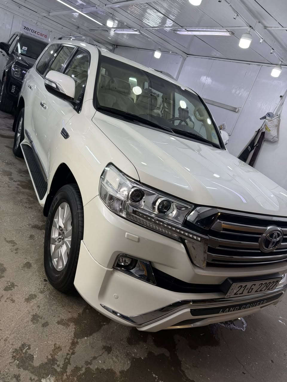 للبيع لاندكروز 2017ابريم اصل ام DVD
فول مواصفات
مري كهرباء 
حساس امام وخلفي
فتحه سقف
كراسي جلد وكهرباء
ماشيه 125
مكينه 4000. V6
رقم شمالي الجديد تحويل مباشر
السعر 450
ملاحضه السونار يقره براغي البنيد مفتوحه 
للاستفسار ***********
العنوان البياع معرض الماسه
