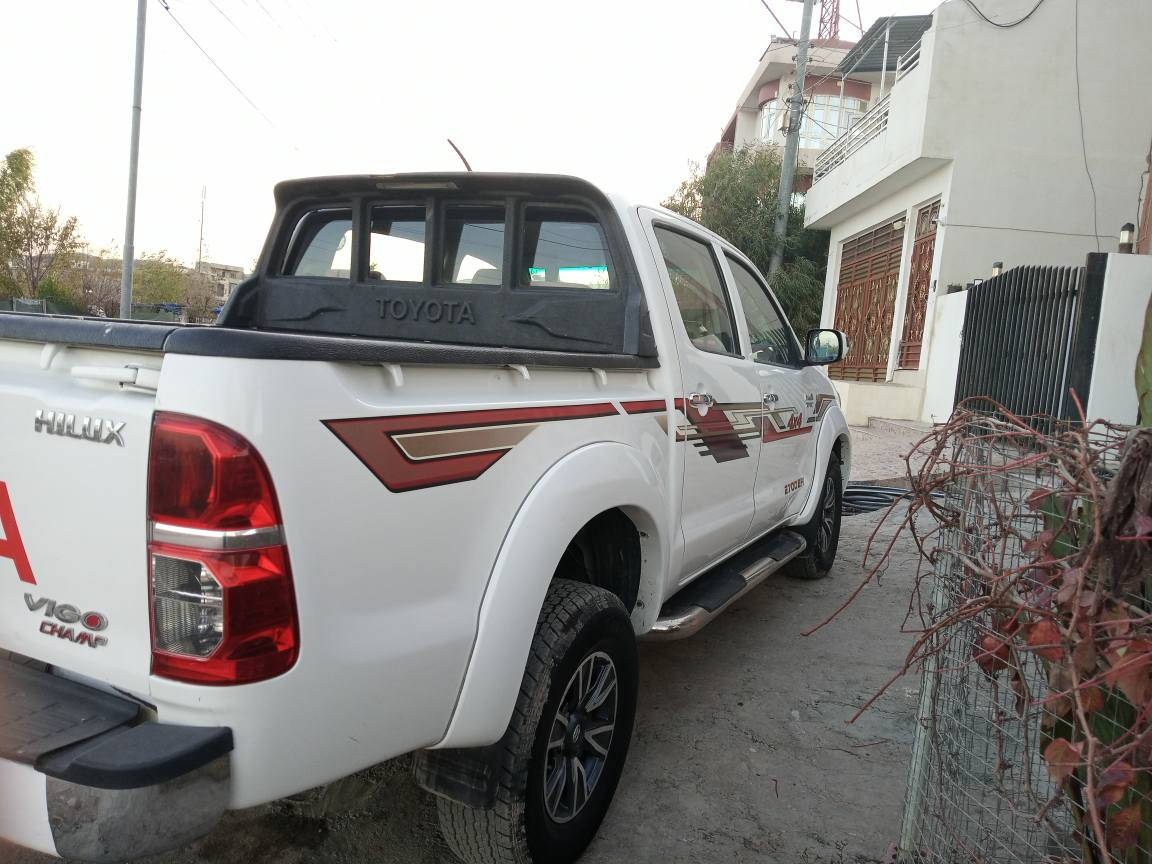 بسم للە..تویتا مرزیە 2011 دبل اکسل سعودی دەرجە یەک گێر توماتیک .مەکینەی کراوەتەوە .شانێکی سبوخە دوجێگە ساردە  سەنەوی ساڵێکی ماوە بەسەر بچێت .چوار تایەی تازەیە سعری (185}گەڵا.(***********}***********}شوین..چمچمال. السليمانية, العراق
