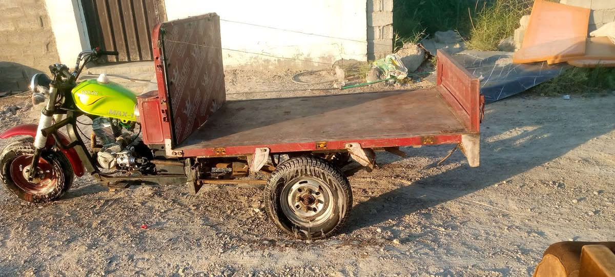 السلام عليكم 

للبيع ستوته دايوان بدون اوراق

نوديل 16 جاهزه 

تخم تاير كهربائيات شغاله

مكينه نظيف

نقص صفاحيات 

مكان بغداد دوره مدخل البعيثه

للاستفسار واتساب فقط

***********
