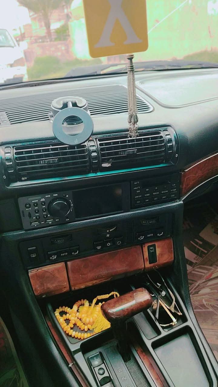 للمراوس  بي ام ٧٤٠ اصل ٨ سلندر موديل ٩٣ جاهزه من كلشي رقم كربلاء بسمي تحويل ثاني يوم كير تمساح محرك بشرط تخم تاير ويل خليه سنتر كهربائيات كله شقاله برده خلفيه بلاد سلايت طكتين داخل جلد كهرباء دبل جكمجه دبل إرباك حساسات خلفيه وامامي بجم عريض بدون دكت جاكوج صبغ جماليه صفاح


**إذا كنت صاحب هذا الإعلان وتريد حذفه لأي سبب، رجاءا أرسل رسالة إلى الدعم الفني**