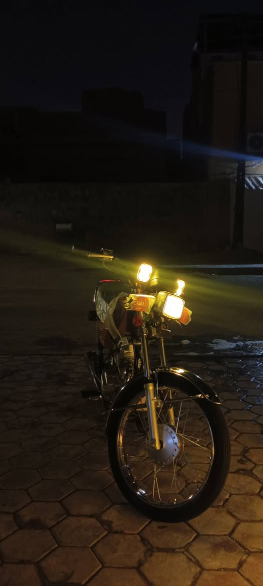 السلام عليكم نامه شلامجة بلاد موديل 23 رقم وسنوية انكليزي بصرة بسمي دراجة جديدة كلشي بيها بلاد دهن كله موتل ابدل الها ،البصرة الموفقية ، ب2250 قفل قفل ***********
