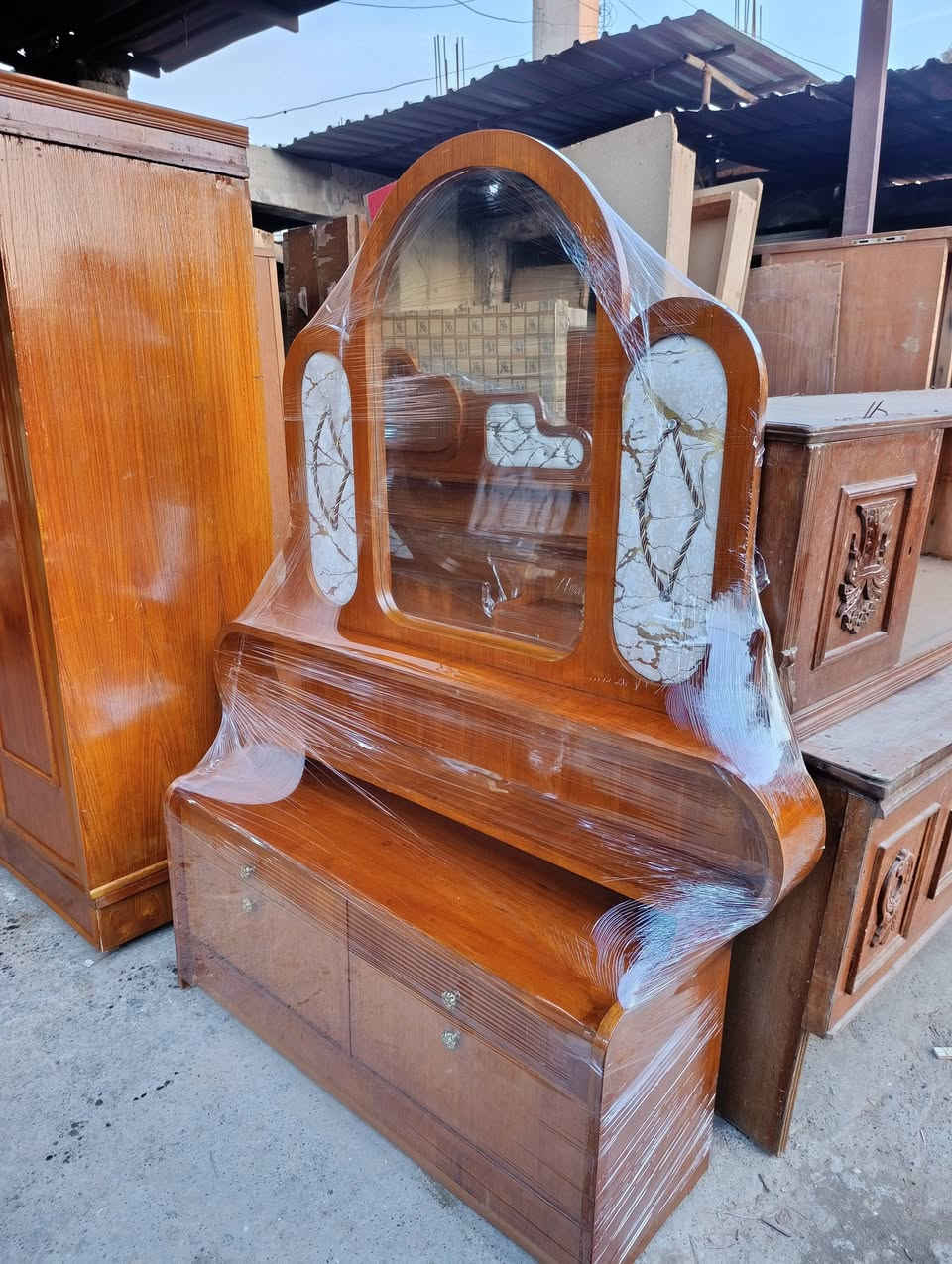 محلات ابوانس المتيوتي باب جديد قرب نادي الفتوى السعر 450رقم***********
