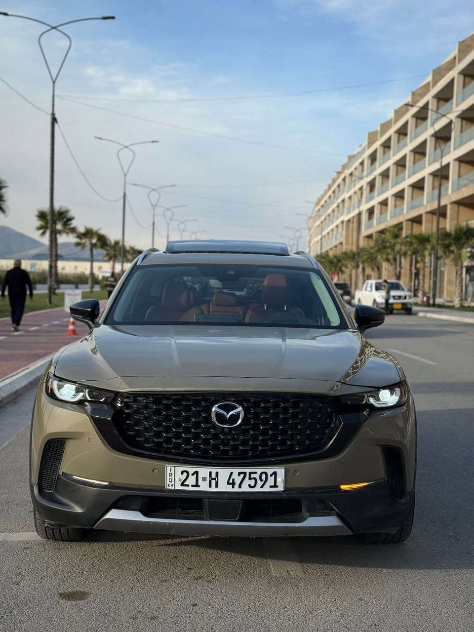 Mazda Cx-50 2024
Premium Plus

مازدا Cx-50 ٢٠٢٤ 
بريميوم بلس

مواصفات فول فول بريميوم پلص

ماشي فقط 13 الف فقط

حادث جاملغ یسار صبغ مع ربع بنید بدون دواخل
ایرباك فقط ستیرن و راجع بلادي

مواصفات فول فول ١/١: 

پانوراما، كيج الكتروني محرك توربو داخل مشمشي،  , بصمة تشغيل ، ابواب بصمة ، بريك بسمه، داتا شو، فور ويل
 كشنات جلد + كشنات تدفه تبريد ميموري  تبريد قطعتين
كشنات كهرباء طرفين
سيستم سماعات Bose
ABS,TC,navigation,wifi,GPS,Bluetooth,ECO,
شاشه كبير  كاميرا رادار 360 ، Auto Hold ، ٣ مود درايف Normal Sport  ، offroad
Adaptive Headlight
لايت فول ليد زينون بگ لايت ليد 

محرك 4 سلندر 2.5 تيربو 

📍مكانه سليماني 

رقم سلیمانیە باسمي

للستفسار :

‏Viber+Whatsapp

📞*********** السليمانية, العراق
