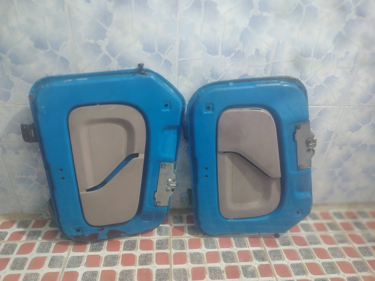 سلام عليكم بيبان تكتك لبيع سعر 40 وبيهن مجال  ***********
