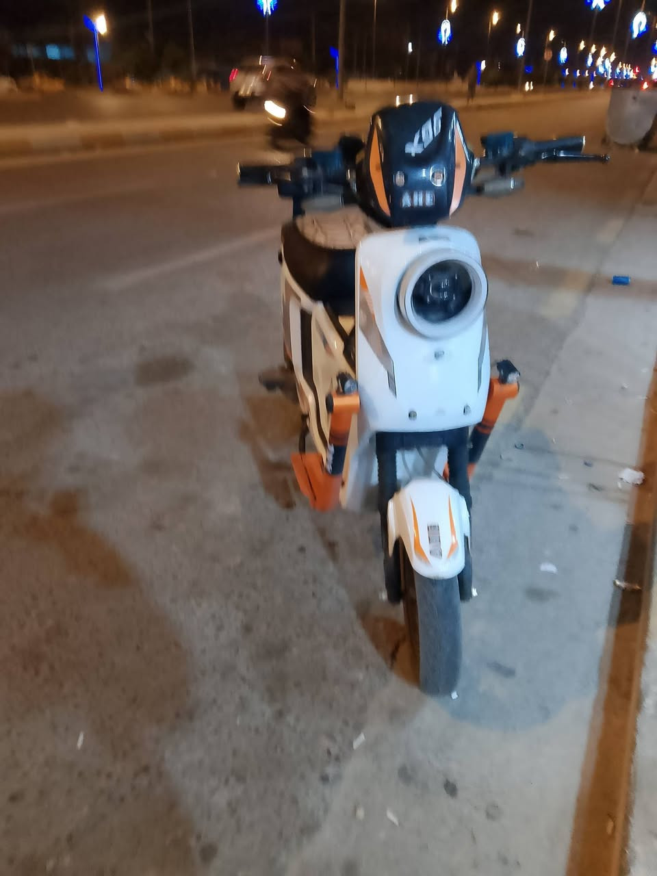 للبيع كفالة عامة X900 شلعة و معدل فول مديل ٢٠٢٦ بطاريات ٥كبار  وين ما تريد تفحص اني حاضر  
السعر. ٥٢٥ 
(ملاحضة سعر الجديد ٧٠٠ الف ) 
العنوان كربلاء حي الحر قرب شارع المركز


**إذا كنت صاحب هذا الإعلان وتريد حذفه لأي سبب، رجاءا أرسل رسالة إلى الدعم الفني**