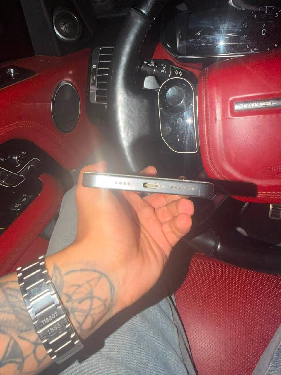 ايفون 16 برو ماكس 256  للبيع 
مكفول من كلشي بطاريته 90 
سعره مليون و٤٠٠ الف قفل 
مكانه زيونه 
***********
