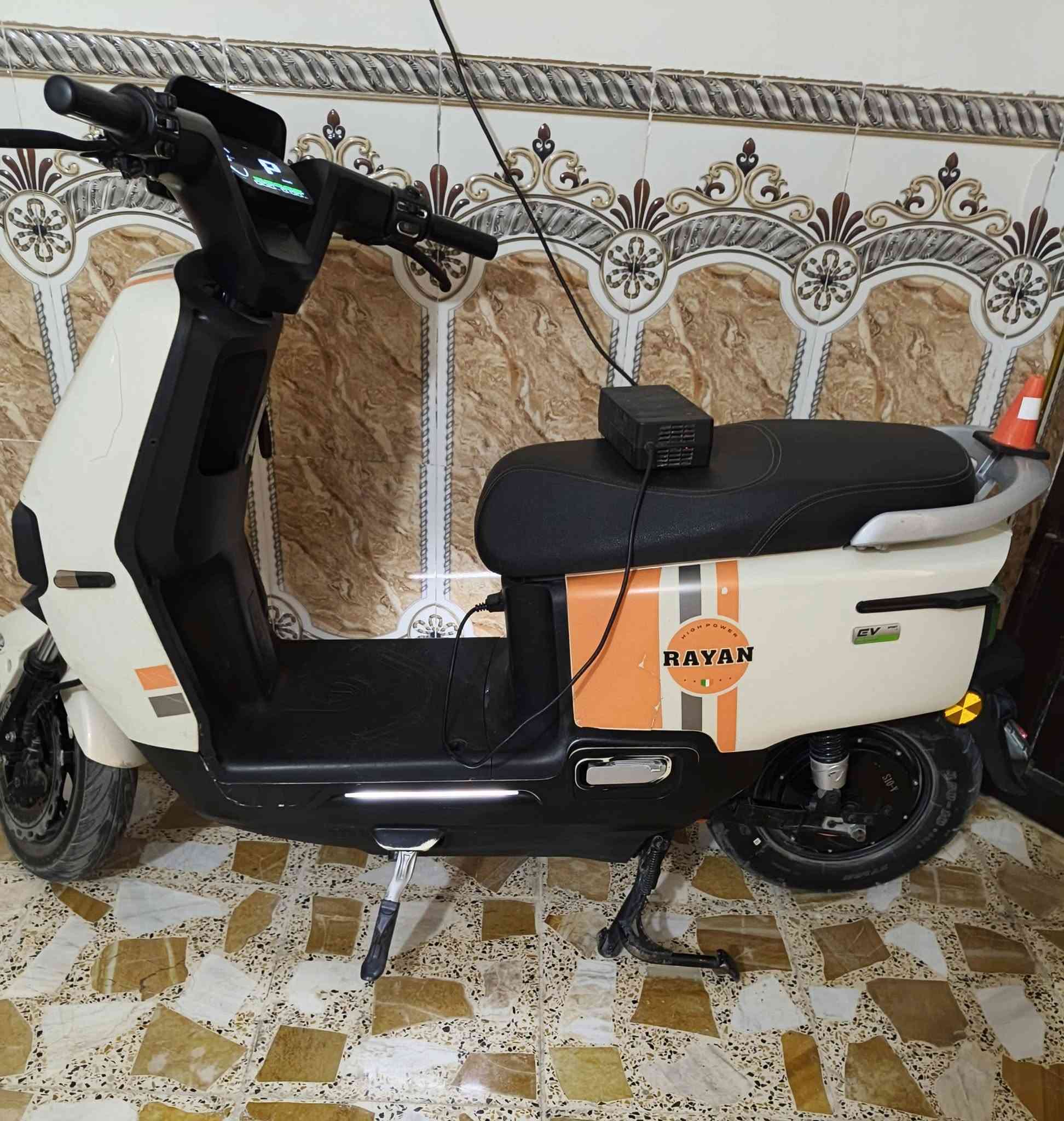 السلام عليكم دراجة شحن جديده ام عيون ريان موديل 26
للبيع دراجة جديدة 🛵 بطاريات جديده دراجه فول نظافه 💯 
بيهابطاريات 6 سنه 32 امبير 🔋 عنواني بغداد المشتل 🏠
السعر مناسب للتطيبين المراسله على الخاص تعال خاص


**إذا كنت صاحب هذا الإعلان وتريد حذفه لأي سبب، رجاءا أرسل رسالة إلى الدعم الفني**