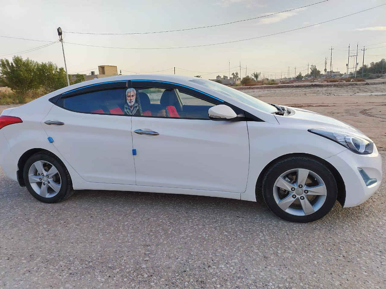 السلام عليكم ورحمة الله وبركاته  مكلف بالنشر للبيع الانتره ٢٠١٣ مثنى تحويل مباشر سنويه  وهزه  جديده خليجي محرك ١٨٠٠  سياره مابيها حادث ولا تبديل بيها رشات صبغ سيارة مابيها نقص مكان سيارة السماوة الرميثه لسعر ١٠٨  ***********
