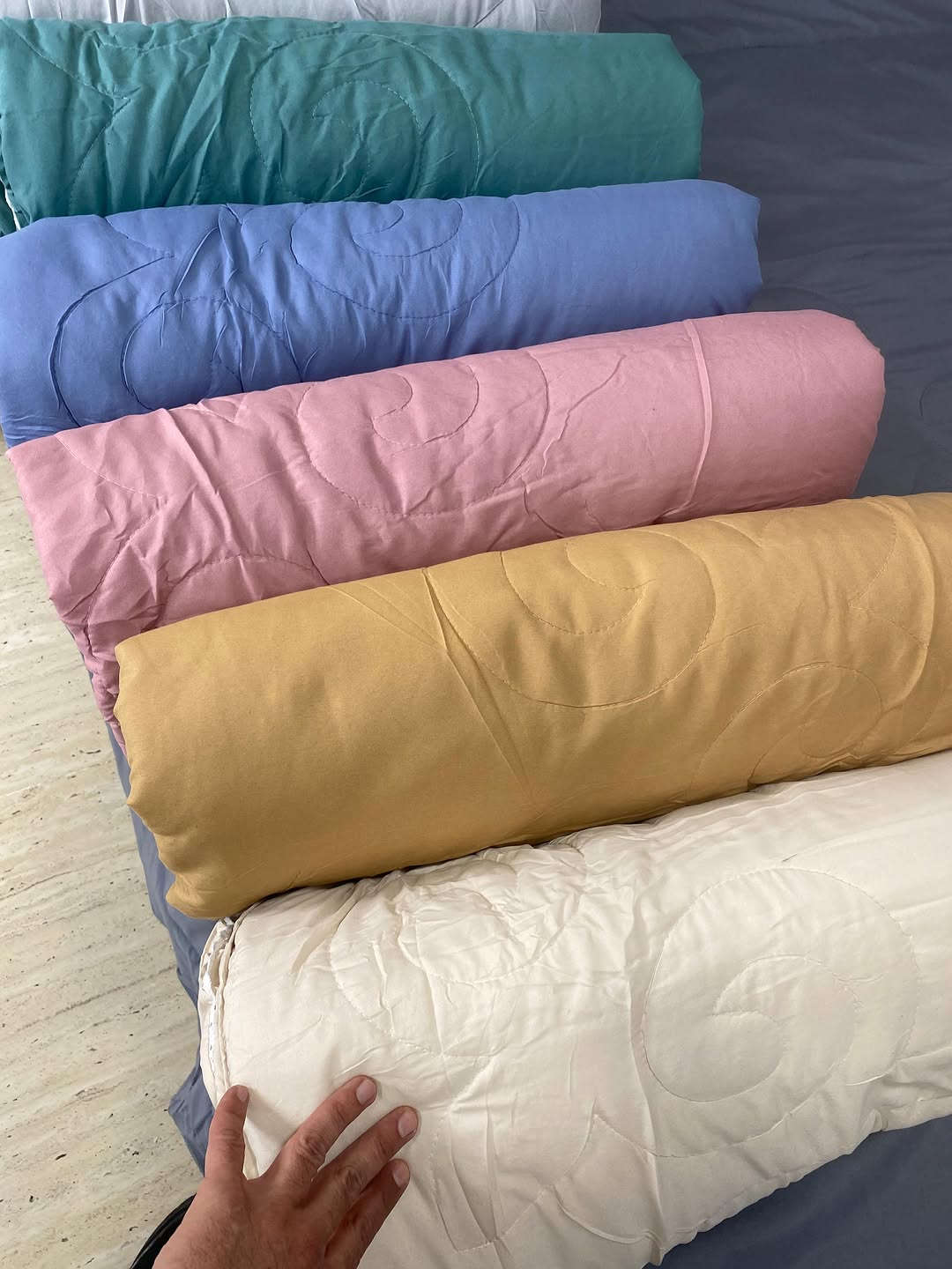 (بدون شرشف)
غطوه قطني نفرين مع 4 وجه مخده
السعر 15,000🔥
قياس 200*230


**إذا كنت صاحب هذا الإعلان وتريد حذفه لأي سبب، رجاءا أرسل رسالة إلى الدعم الفني**