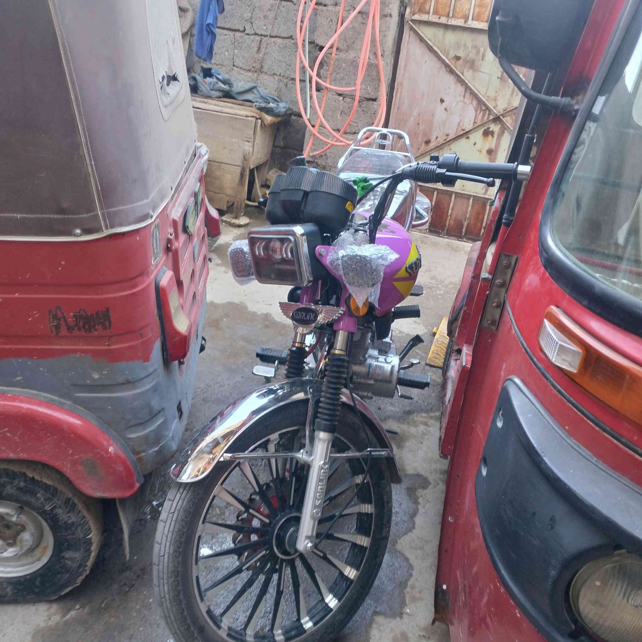 سلام عليكم دراجه ايراني موديل 2025 الدراجه نضيفه وما مشتغله دلفري السعر 850 مكاني بغداد شام رقمي ***********
