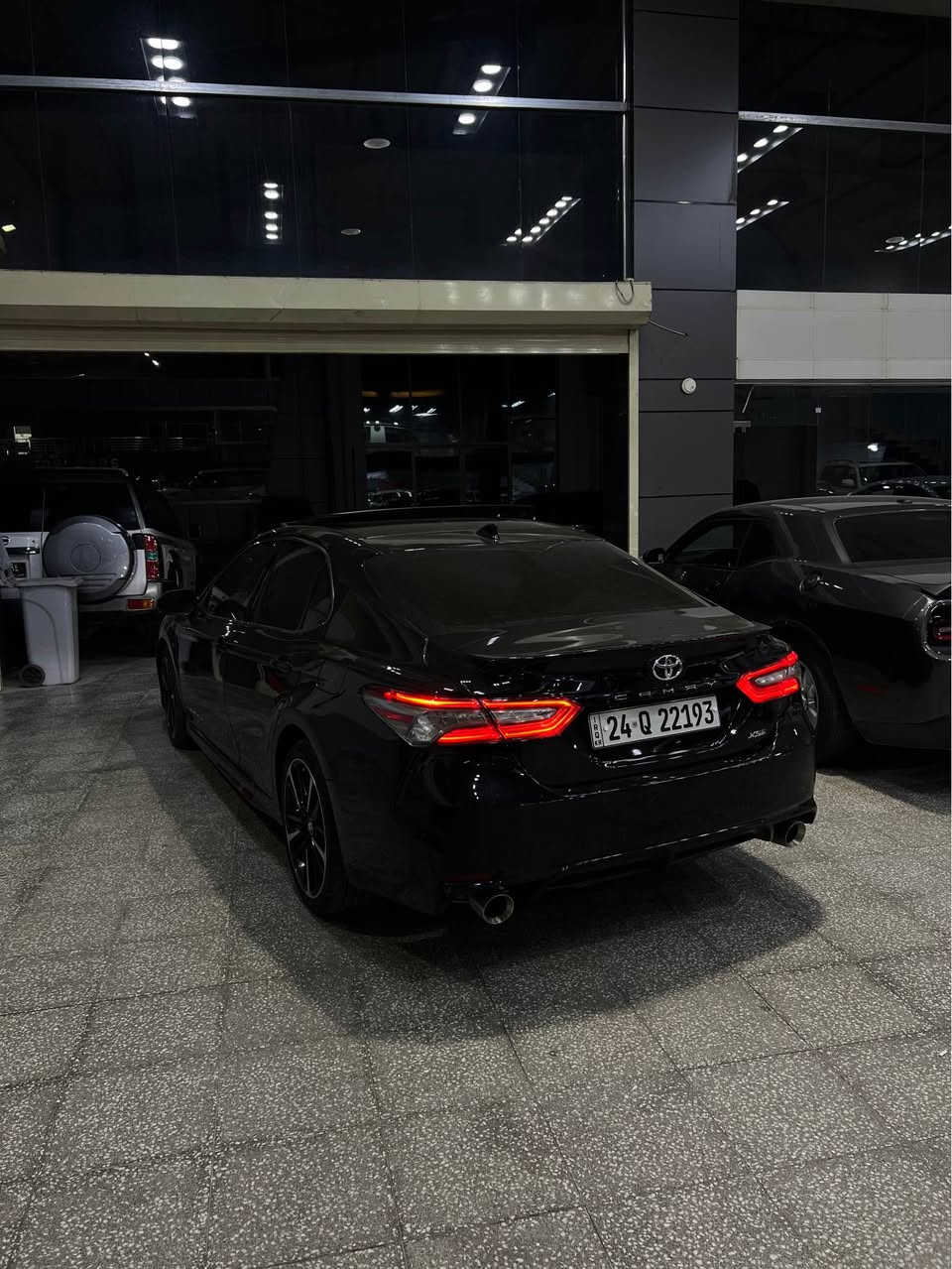 كامري Xse فول فول 
ماكينه 2.5 لتر v4 
موديل 2018 
ره نگ ره ش
داتاشو
بينج كاميره 
سه ماعه jbl 
بانوراما 
كوشن كاره باهي 
كوشن هيتر 
كه له ك مواسفاتين دي تيدانه 
سوبخ دوو قتعه و قتعه ك به غه 
به س بي داخلي و به رشوت 
زمارا ته له فوني *********** دهوك, العراق
