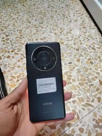 هونرx9b و5G ذاكره 256 العشوائية 12+8  لون مميز اسود البطاريه 5800 يشغل...