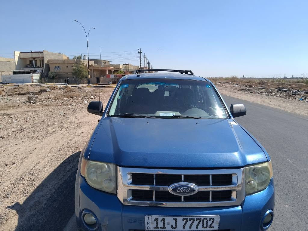 سيارة فورد سكيب موديل  9...رقم بغداد انكليزي باسمي مداور شوكت متريد.... تبريد شغال ثلج السيارة جاهزه محرك كير بشرط.... تايرات جدد... محرك 6سلندر .... اكو جراد بالقماره شويه.. حادثها بامريكا كلش بسيط وتكدر تشوف وتتاكد... السعر 75وبيها مجال شي قليل... عنوان السيارة ابو غريب الحصوه... *********** بغداد, العراق
