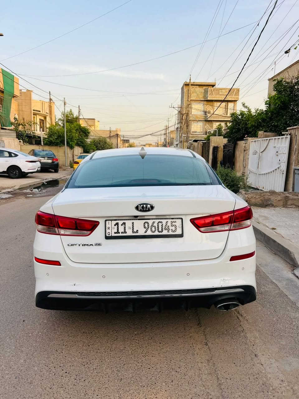 كيا اوبتما ٢٠١٩ وارد امريكي
محرك ٢٤٠٠ GDi مكفول من الفتح 

ماشية ٩٩ 

رقم بغداد انكليزي وبأسمي 

المواصفات 

حساسات خلفية 

كامرا خلفية 

لد امامي 

رادار جانبي 

تحديد مسار 

مانع انزلاق 

تحكم ستيرن جهتين 

شاشة كبيرة 

ثلاث انظمة للقيادة 

بلوتوث +usb+ Aux

الكشنات والكاعيات مغلفة جلد 

تبريد ثلج 

تايرات جدد اقل من شهر شادهن 

صدر جديد 

حادثهة باب الخلف السائق وشوية من الامامي وصبغ الجاملغ ملاون 

والباقي كفالة 

محرك وكير ممفتوحات كفالة

*********** للاستفسار
السعر 140
