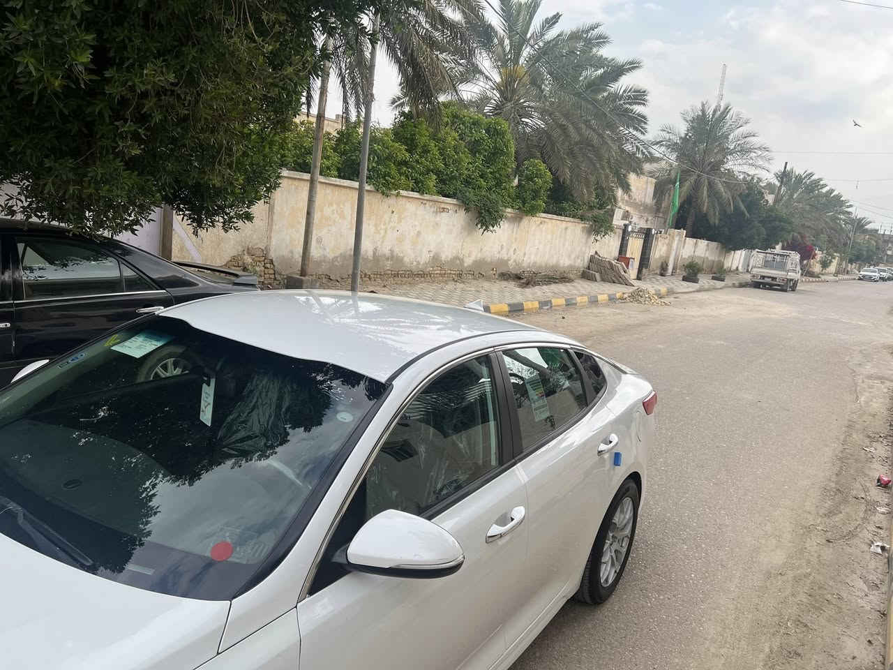 سلام عليكم كيه وبتيمه موديل 2018وارد مريكي ضره جاملغ مامي ليسر بدون دواخل وبيه بصفحت ليمنه بابين كلير وباقي سياره مكفواله وكله ليبل واحد وجاهز من تخم تاير من حداد مامي خلفي مكينه وكير مكفولات ماشيه 100  موصفات حلو وكلش جديد تريك زيرو رقم واسط مشروع وطني سعر 117مكان بواسط رقم تلفون ***********
