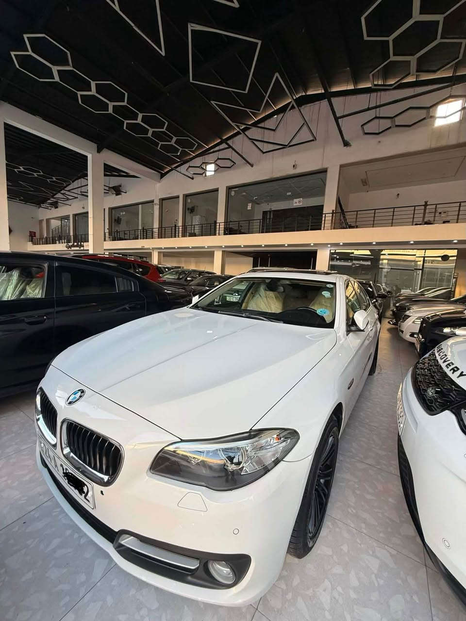 Bmw 2016 شركه عروش بي صبوخ *********** 20$ غه رامه دواي معامه له ده كه رينمه وه أربيل, العراق
