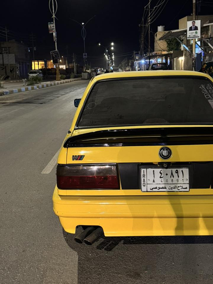 سلام عليكم
E30 
موديل 1992
 عليها كت M اصلي 
كشنات وبطاين M اصلي حاوية 
6 سلندر
محركM54
كير تبترونك 
اكسن خفيف رون ناصي بالمعدل +شلعه 
ويل اصلي 17 
كهربائيات + ضفيرة كله شغال 
معمره تعمير مضبوط 
مكفوله من الضربه 
مسجل بلادي ست اقراص + دمام 
السيارة بيها رنگات دخانه خفيفه فقط 
بدون خربطه 
***********
