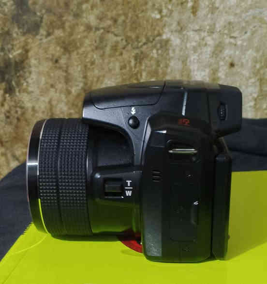 كاميرا هاير 30-DC كاميرا مناسبة بسعر 175 الف
النوع كاميرا دیجتال دقة الكاميرا : 18 ميغا بكسل تقريب العدسة : 36 قياس حساس الصورة: 2.31 انج حجم العدسة : 4-144 ملم فلاش داخلي يوجد نوع البطارية بطارية ليثيوم (120) 

المميزات كاميرا عالية الدقة 1080P Full HD بصمة التاريخ ، إزالة العين الحمراء تصوير فیلم قصير:

______________
ملاحظه مع جميع الاغراض 
شاحنة +كيبل شحن+حزام+عدسة الغطاء+بطارية 

معلومات المنتج E80 :- 

النوع: كاميرا رقمية
التكبير البصري: 23x
البكسلات الفعالة: 500 مليون بكسل
البعد البؤري: 4-92 ملم
نوع البطارية: بطارية ليثيوم (CB-170, 1700mAh)
اللون: أسود
------------------------------- 
سعر 175 الف

*********** الاتصال والاستفسار
