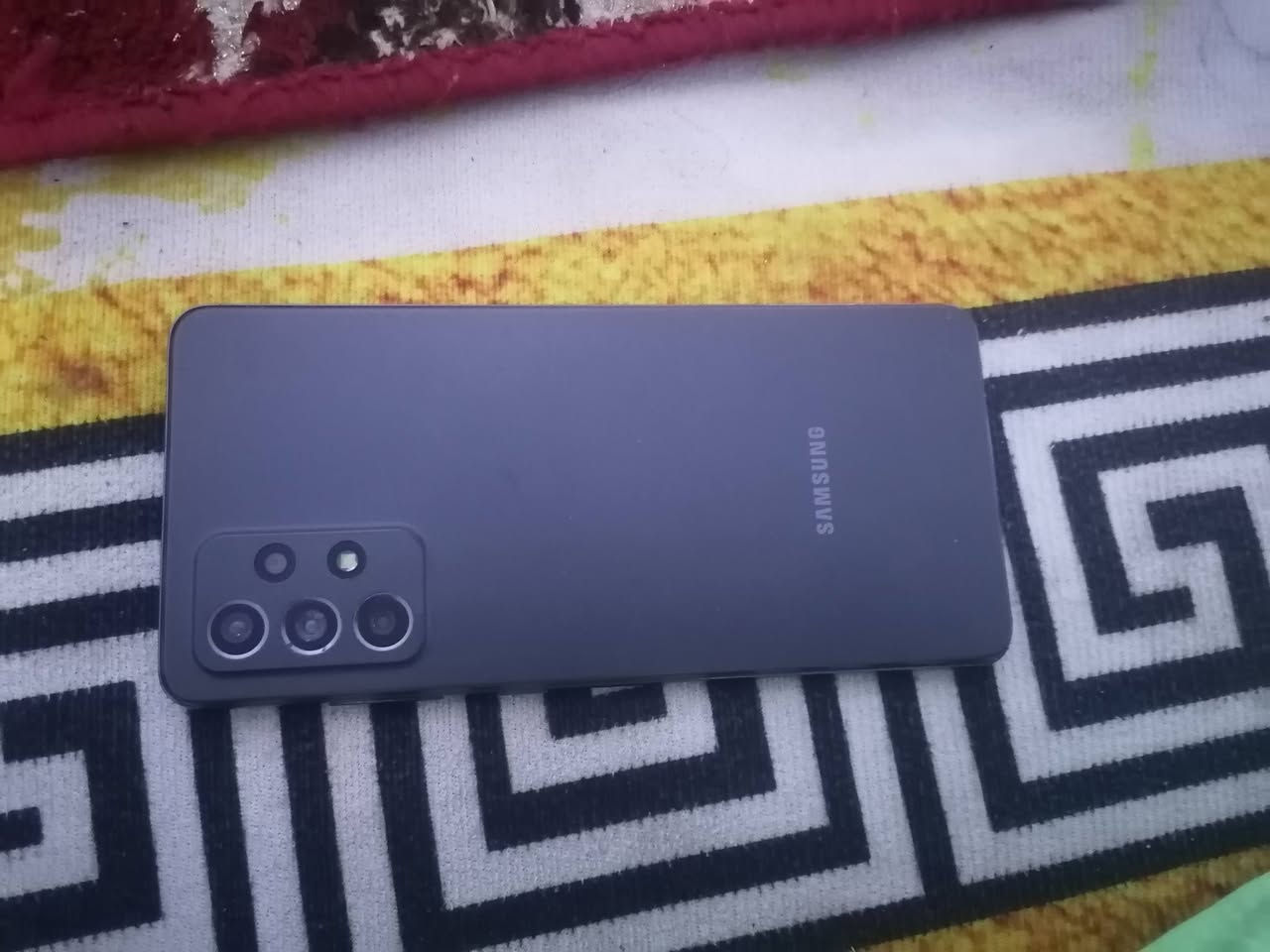 السلام عليكم تلفون اي72 لبيع مستعجل السعر ٩٠/***********
