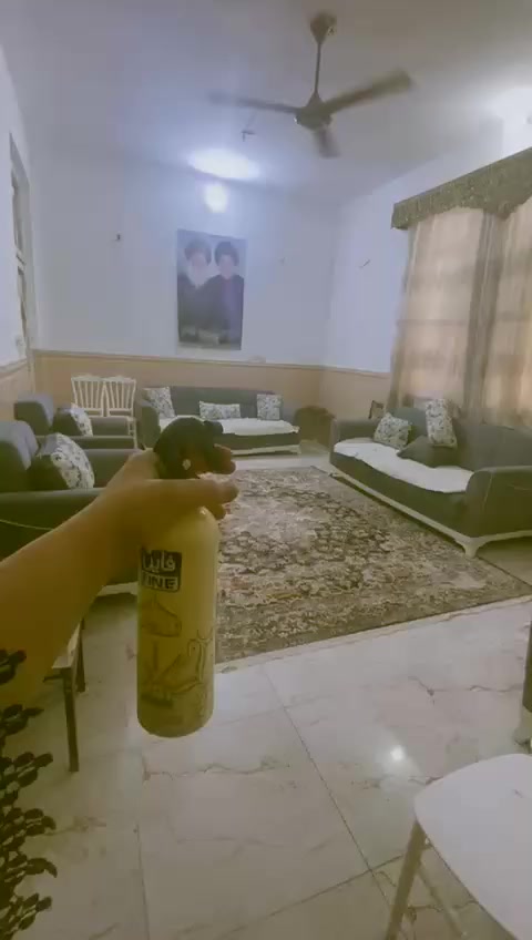 الدار اللبيع العزه القديمه شارع مقابله مدرسة الفدائي مساحه 250 يحتوي من غرفتين واصاله  وهول واسقبال صحيات داخلي واخارجي بناء حديث 2014 استفساره اتصال***********
