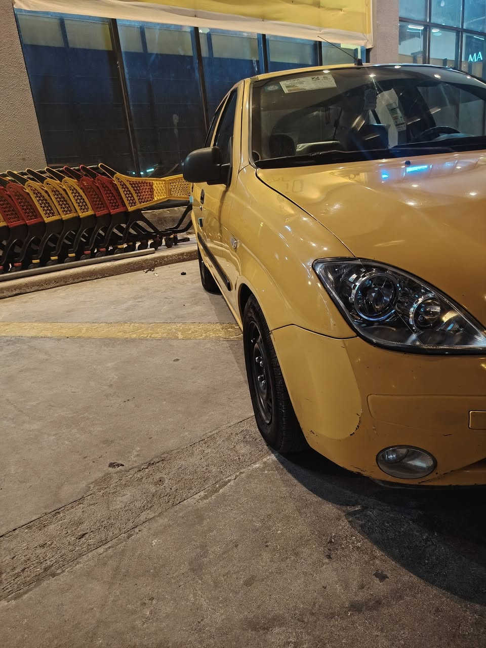 سلام عليكم طيبه ٢٠١٥ للبيع بلاديه السياره كير مكينه كفاله تبريد ثلج حماوه ربع ويه التبريد  شواصي كفاله تخم تاير جديد باتري جديد شرط التحويل مكاني بغداد سعر ٣٧ وبيهه مجال ***********
