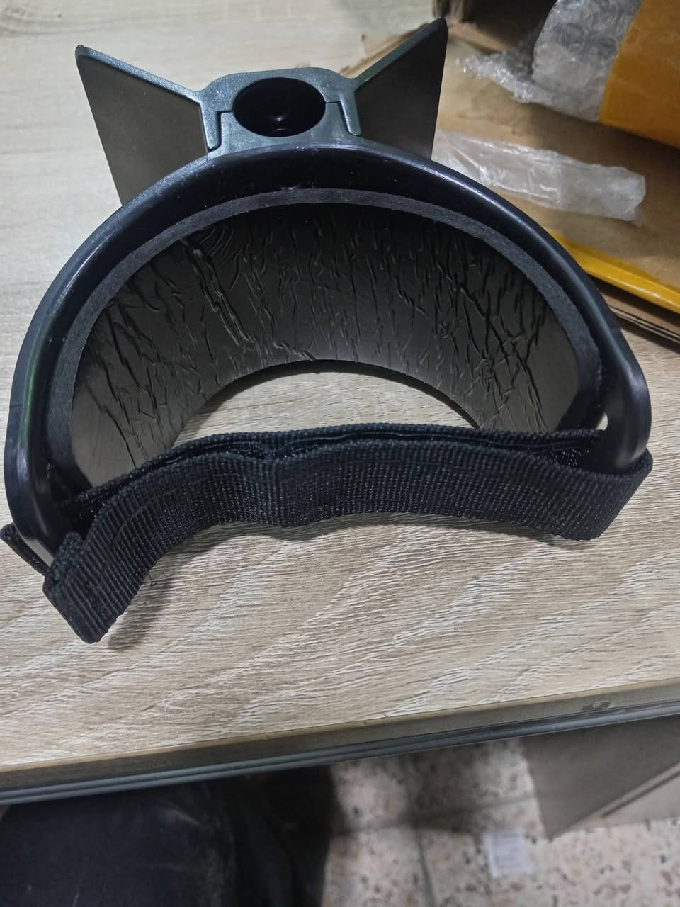 هاذه جهاز كاشف المعادن ولذهب امزون لوك مامستعمل جديد توصيل اي محافضه السعر ٧٥ معه التوصيل ***********.  *********** اتصل
