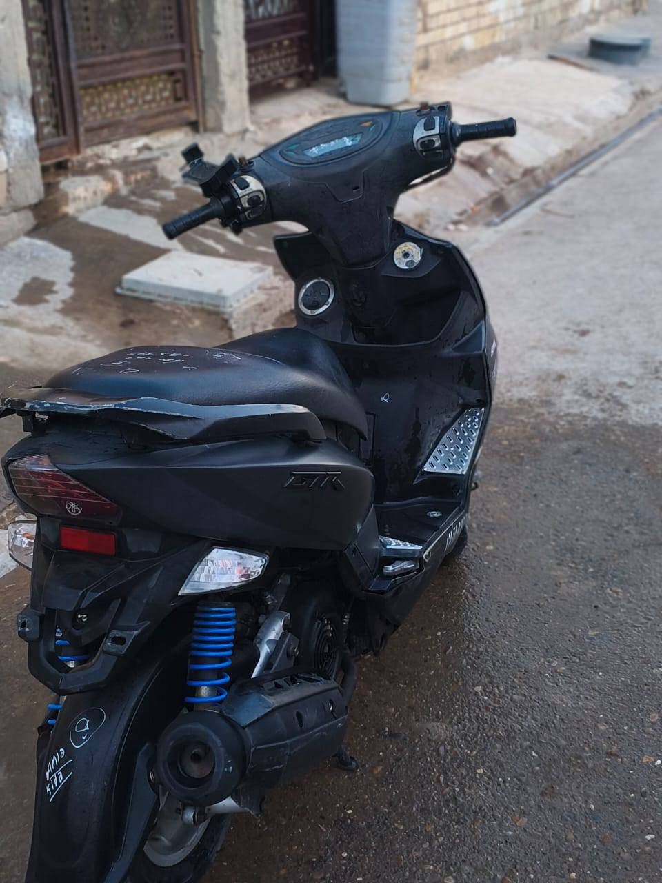 سلام عليكم دراجه للبيع جي تي ار مكفوله كفاله عامه دراجه مال رمبه صار الها شهرين من نازله سعر مليون وخمسين مكان بغداد المعامل العماري ***********
