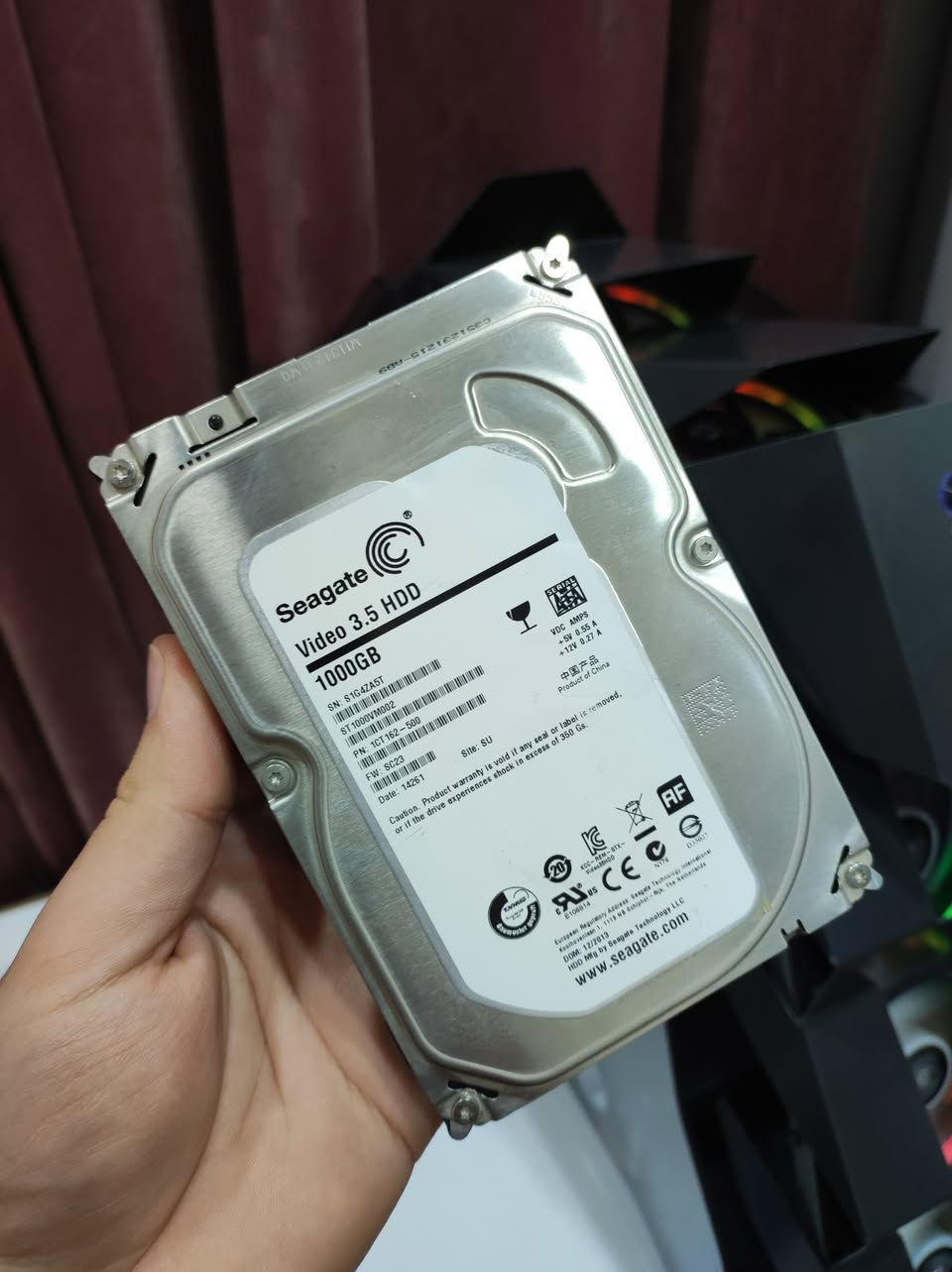 السلام عليكم

🖴 هارد  :/

▫️  HDD:/ { 1TB SEAGATE  }
▫️ سرعتة ب ( CRYSTAL DISK MARK ) 150MB يعني فوك الممتاز

💰 السعر: 38,000 دينار عراقي 🔒
📍 مكاني: بغداد - الأعظمية
🚚 التوصيل: بغداد (5 آلاف) | المحافظات (5 آلاف)
📞 رقمي: ***********
