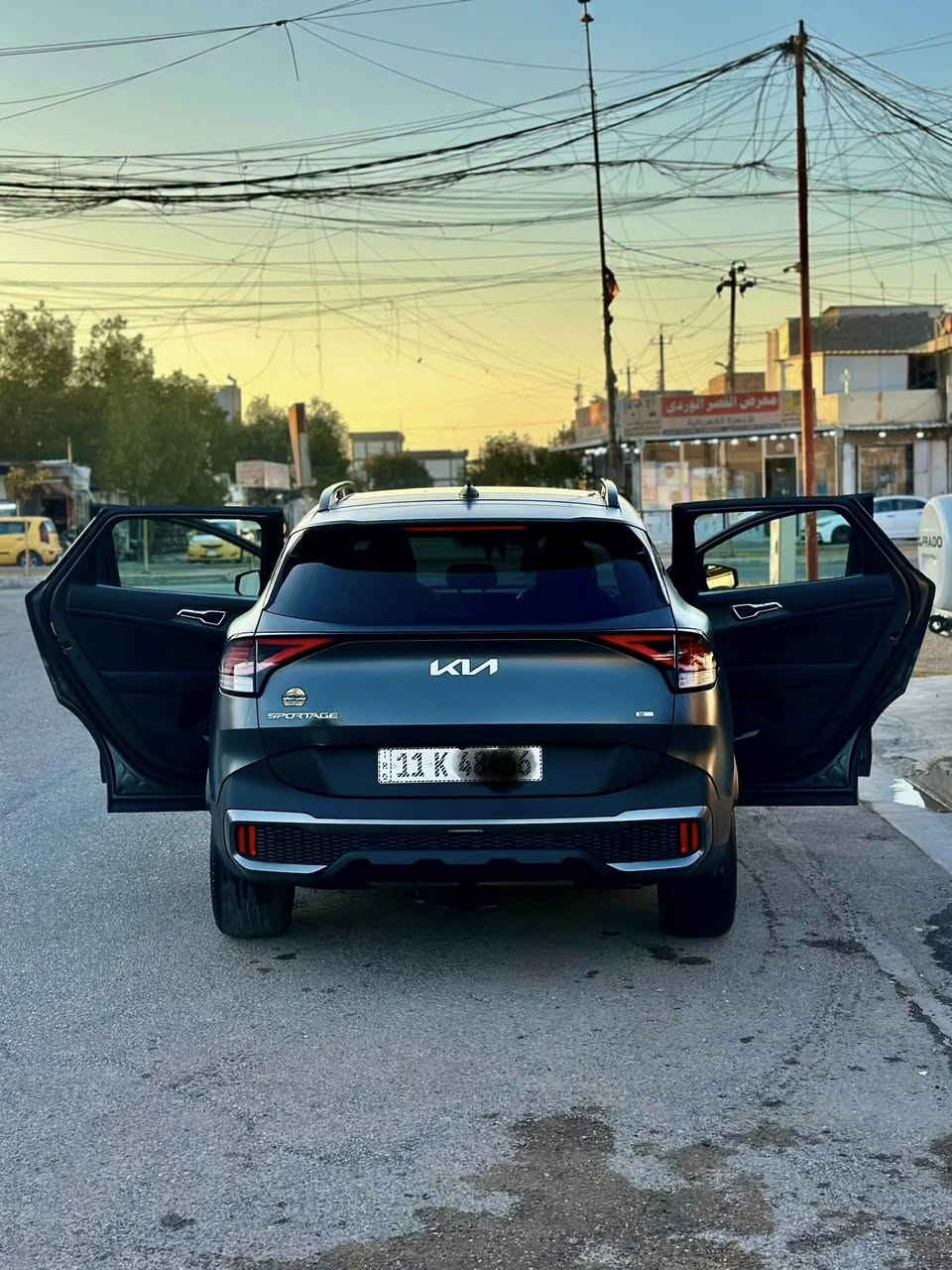 سلام عليكم
ك/ سبورتج موديل 2023 هايبرد رقمها بغداد 

حادث السياره بارد فقط بدون صبغ بدون تبديل

صور الحادث موجوده ويه الصور

لون السياره مميز طافي مات 

موصفات السياره فول اكس لاين

ماشيه 56 /م /ماشيه بمريكه مو اهنا 

سياره نضيفه حيل مكان السياره بغداد 

حي العامل  اي ستفسار ***********
