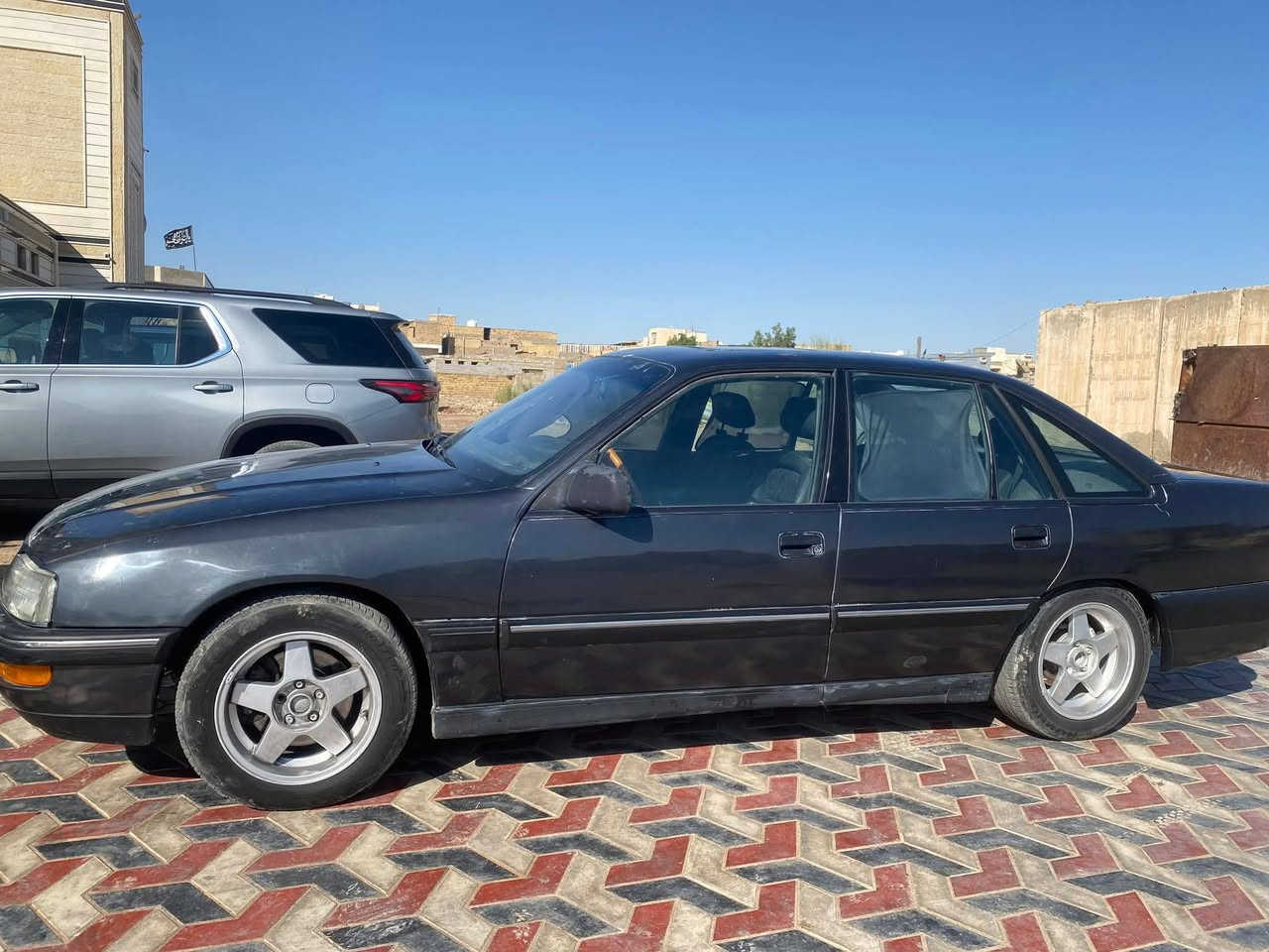 اوبل سيناتور للبيع رقم ميسان موديل 91 سياره نضيفه ومرتبه كشنات كهربائيه تبريد شغال بس بي ليك فقط تدفئه بالكشنات شغاله 😥 ترايها وين ميعجبك  
السعر 36وبيها مجال ***********
