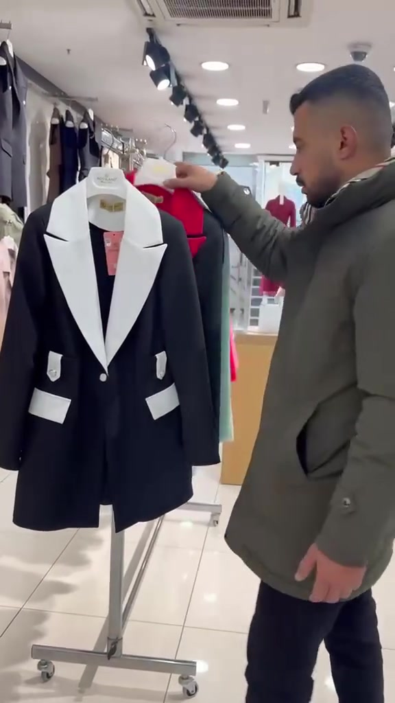 ✨️شروة جاكيت دبل اجنبي 
✨️سيريات نظامي معا الوانهم 
✨️مقاسات 38 لحد 46 
✨️عدد 210 قطعة ️السعر 6.50💲درلار
🌟للحجز والاستفسار على الوتس👇
+905377654036


**إذا كنت صاحب هذا الإعلان وتريد حذفه لأي سبب، رجاءا أرسل رسالة إلى الدعم الفني**
