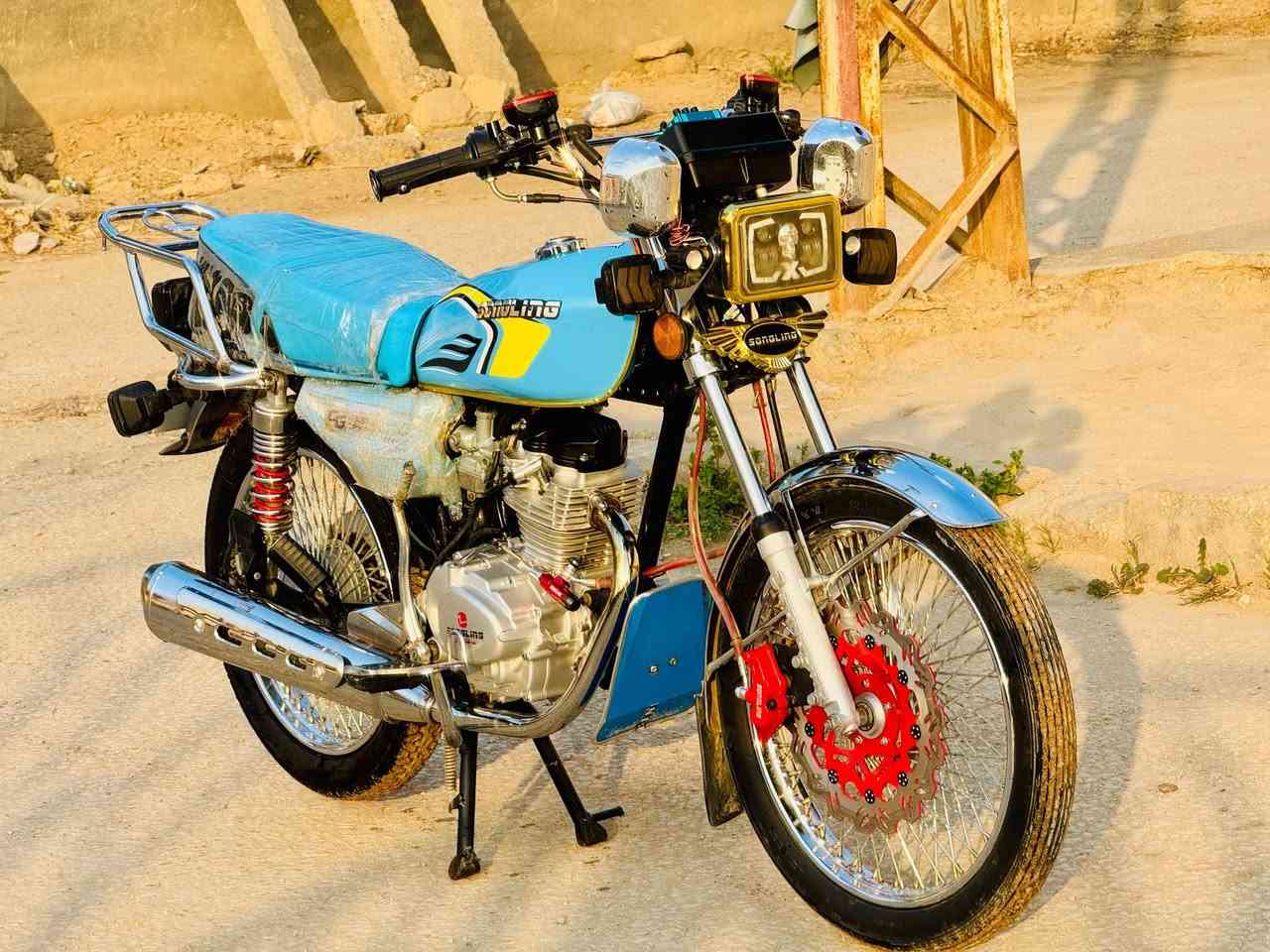 السلام عليكم 
تايكر ختم سونك 25 
كفاله عامه
اوراق سكنر 
كلج عمبار دهن
دراجه بلجيس 
مكان بابل هاشميه 
السعر 725وبيها مجال 
ابو 650لاطب 
للاتصال ***********
