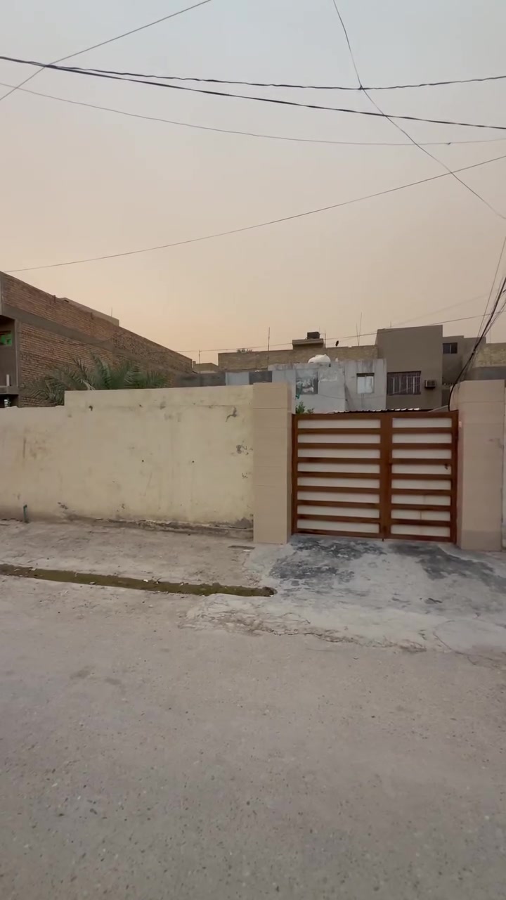 سلام عليكم دار البيع المساحه 250الواجه10النزال25.   السعر مناسب ***********الامين الثانيه خلف شارع الظغط طابو صرف
