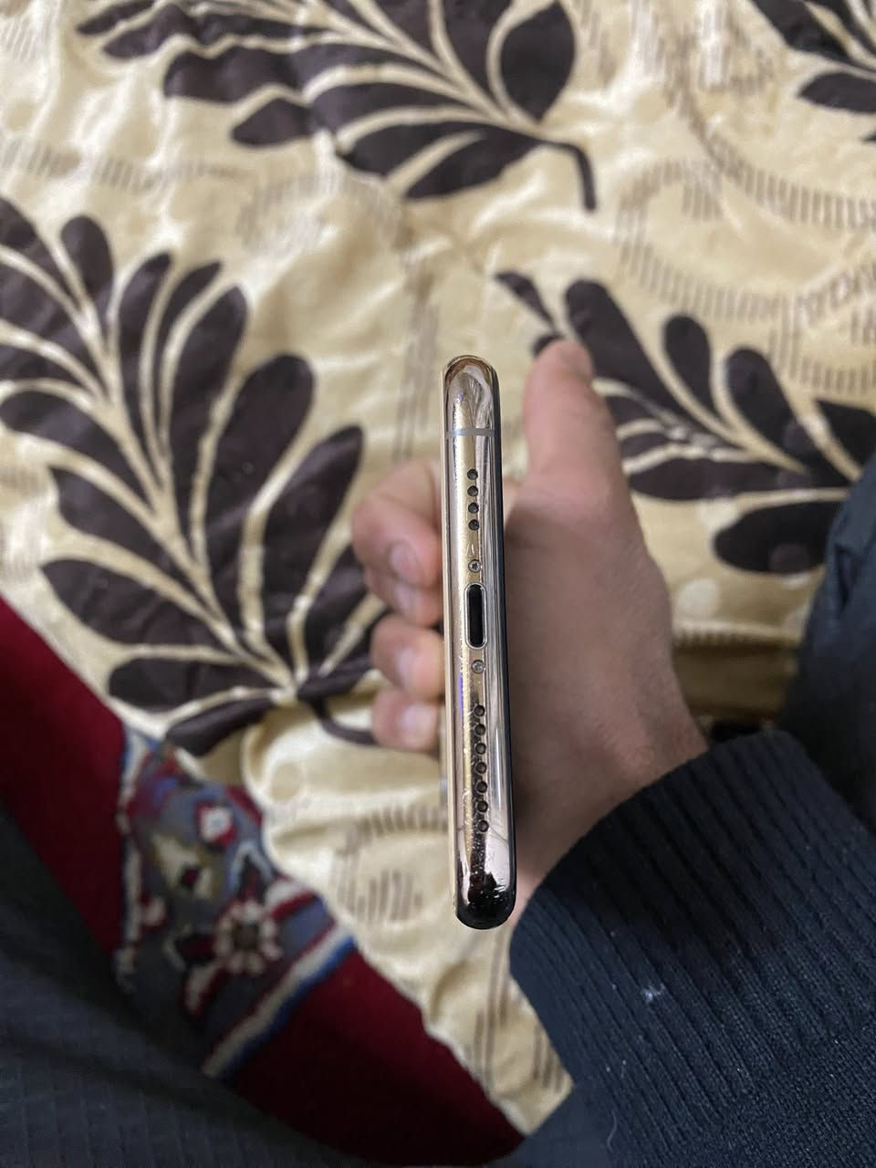 متاح
ايفون 11برو ماكس 
ذاكره 256
بطاريه 72بلادي 
شرق اوسط نموذج M 
مستبدل شاشه تفصيخ 
فيس إيدي شغال
شاشه 3خيارات 
بيهه بقعه سوده زغيره 
لون ذهبي مميز 
نضافه الشاصي 10000‎‎%‎
نضافه الضهر 80‎%‎
مكان بابل شارع 80
*********** واتساب او اتصال 
السعر 240وبي مجال
