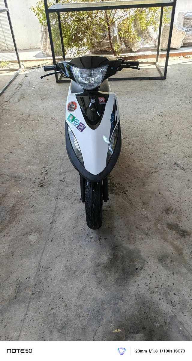 ماكس عدلة للبيع دراجة كلش نظيفة 
المكينة بلادي ما مفتوحة 
مكاني البلديات 
السعر 700 
رقمي ‏‪***********‬‏
