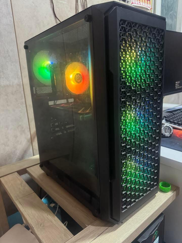 للبيع او مراوس مع لابتوب كيمنك
CPU / AMD Ryzen5 5500

GPU - NVIDIA Geforce RTX 3050

Memory - 16GB. RGP 

Disk - 500GB ssd 

Disk2 -500 GB m.2 

Bored B450 

AG 400 مبرد غازي 

Power Supply 650 w

الملحقات / كيبورد + ماوس + ماوس باد + سبيكر + ups

للتواصل 

 ☎️ ***********

عنواني بغداد الشعب
