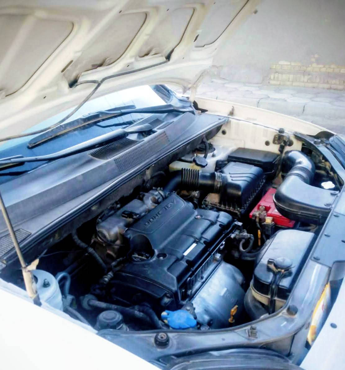 سلام عليكم عدنه سياره لبيع او مراوس حسب قناعه نوع سياره توسان خليجي موديل 2009بسمي سياره ماشيه 160الف حقيقي مكفوله سياره من كصه ونقل جثه وكلبه شاصي مكفول ولعيب شرعي مكينه وكير وحداديه تبريد  سياره اي نقص مابيهه سنويه لغايه 27.   ملاحظه سياره بيهه صبغ مكانات بدون دواخل سعر 120بيهه مجال لطيبين العنوان ميسان عماره تفاصيل اكثر اتصل على رقم ***********
