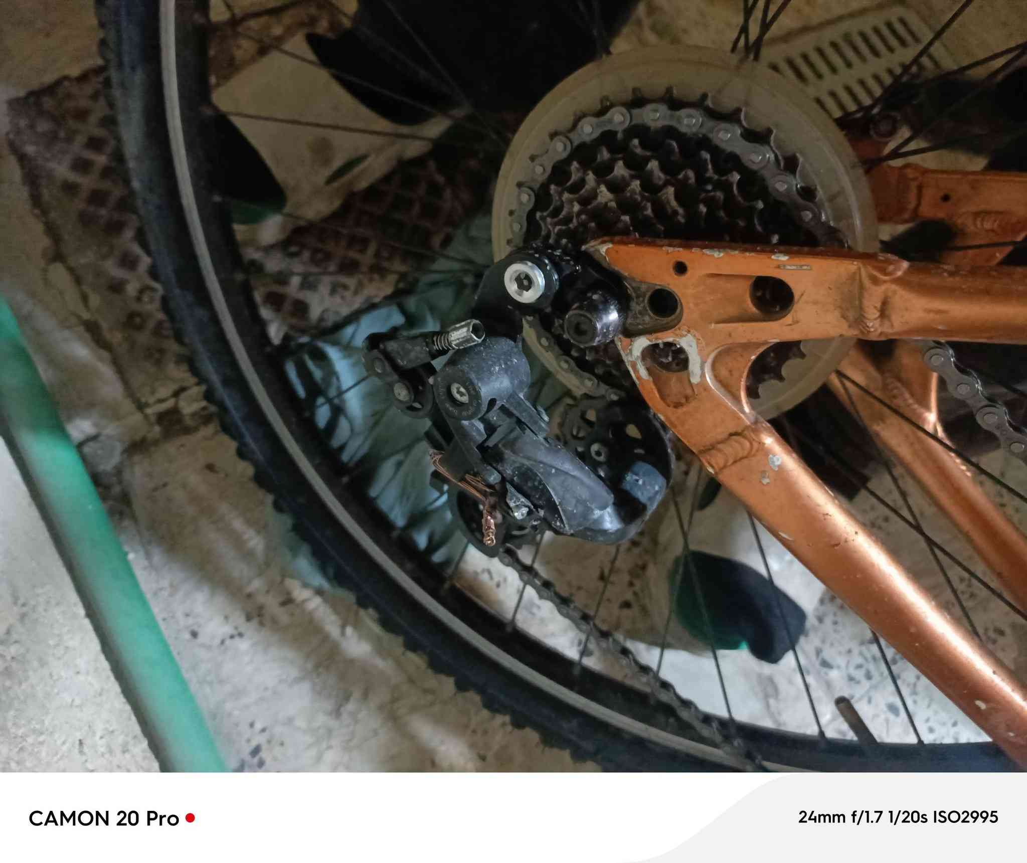 بايك استعراضي 😅 ذهبي لونه وابيض نضيف البايسكل دسكات وماسحه لشه حلو نضيفها وياه وياله هماتين يعني ٤ وياله مستعجل على بيعته


**إذا كنت صاحب هذا الإعلان وتريد حذفه لأي سبب، رجاءا أرسل رسالة إلى الدعم الفني**