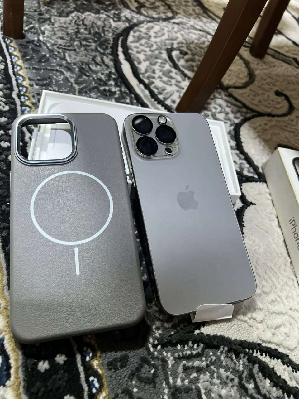 ايفون15 برو ماكس ماستر ذكراة256 
بطارية 87 شرط مامفتوح ولا يعبر هوا غراض كامل 
فقط شاشه بي شامه صغير بل طرف مابي اصلا
جهاز كلو بلادي مامفتوح كرتون اصلي غراض موجود كلشي شرط للبيع لو معارض 
جهاز لوك شرط نضيف 100 💯 جلخ مابي


**إذا كنت صاحب هذا الإعلان وتريد حذفه لأي سبب، رجاءا أرسل رسالة إلى الدعم الفني**