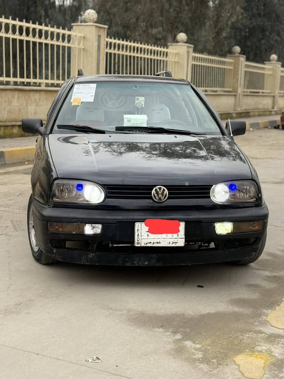 تفاصيل كلها مكتوبه واسف علاطاله كولف 93 نفخ ترهم مراوس بكير توماتيك
سنويه عضم  2029 رقم الماني 
كوبون بانزين ورقي 
شرط التحويل فقط 
 صبغ عام. جماليا فقط معجود دواير 
تبريد كير عادي  
شرط من الدعاميه للدعاميه 
كهربائيات كلها شغاله 
الكيجات كلو شغال 
سستم سماعات . مضخم صوط 
دوشمه ارضيه كشن سقف جديد 
تايرات جدد 
ستيرن جديد 
بور جديد 
كابريتر جديد 
تدفئه جديد نار اربع طكات 
كير جديد 
طخم جديد 
لايت زينون 
درايم شفتات جدد 
بانكات عاصفه. 
4كامرات. 
بريك جديد 
  

النواقص.  بواري التبريد 
 وقفل المركزين كامل بس ينرادلو صيانه 
فتحت  السقف كهرب بس  ملغيا   والجام بي فطر 
 لقم الستيرن 
محرك علفحص 

45وبيها مجال. 

مكلف بلنشر 
***********
