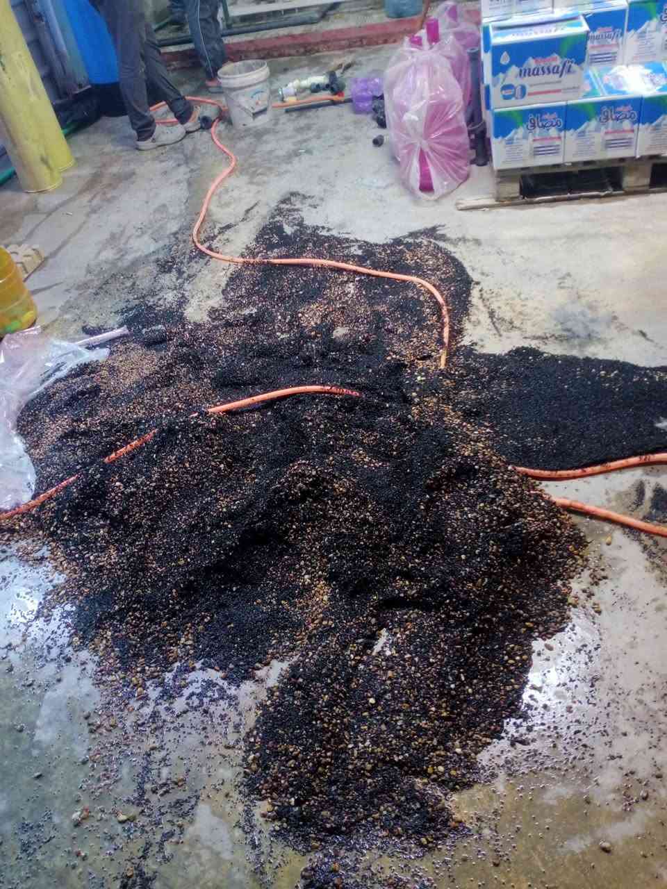 اسباب بسيطة ممكن تؤدي الى مشاكل كثيرة
تم بحمد الله 
صيانة منضومة سعة الف لتر في الساعة 

المنضومة تعاني من كثرة الاطيان ادى الى اتساخ الفلاتر اسرع من المعتاد 
تم معالجة المشكلة من قبل الفريق الفني متمرس 

المعالجة شملت 

تبديل فلاتر الفزل الاول الداخلية مع المواد 

تبديل مواد الفزل الثاني 

غسل الممبرين بماء الحار 

معالجة المشكلة بشكل جذري 

للتواصل 
*********** 

#صيانة_منضومات_الارو
